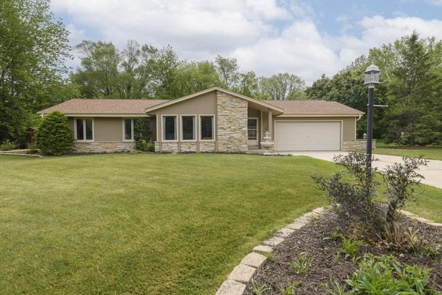 W164N9918 Robins WAY, Germantown, WI 53022