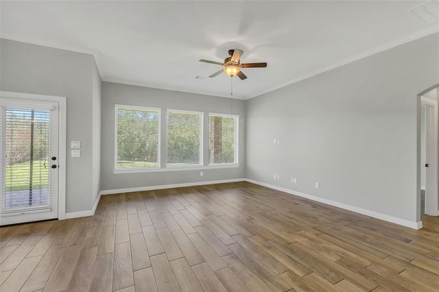 100 Castlegate Lane, Houston, TX 77065