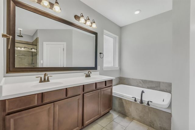 100 Castlegate Lane, Houston, TX 77065