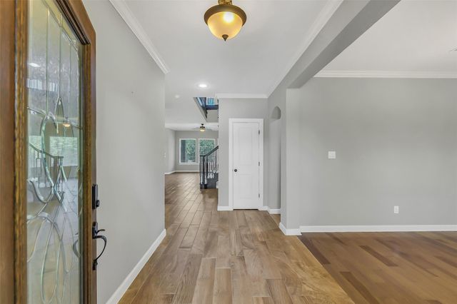 100 Castlegate Lane, Houston, TX 77065