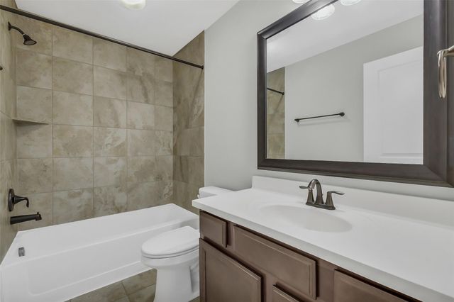 100 Castlegate Lane, Houston, TX 77065