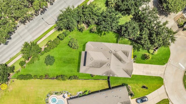 100 Castlegate Lane, Houston, TX 77065
