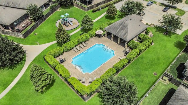 100 Castlegate Lane, Houston, TX 77065