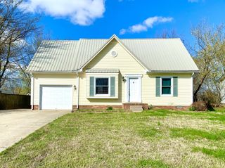219 Jim Thorpe Dr, Clarksville, TN 37042