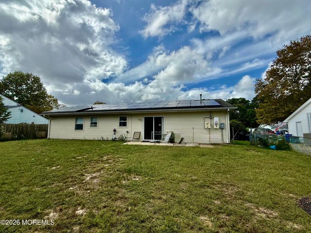 122 Beverly Drive, Barnegat, NJ 08005