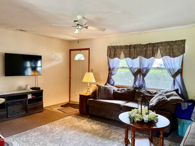 122 Beverly Drive, Barnegat, NJ 08005