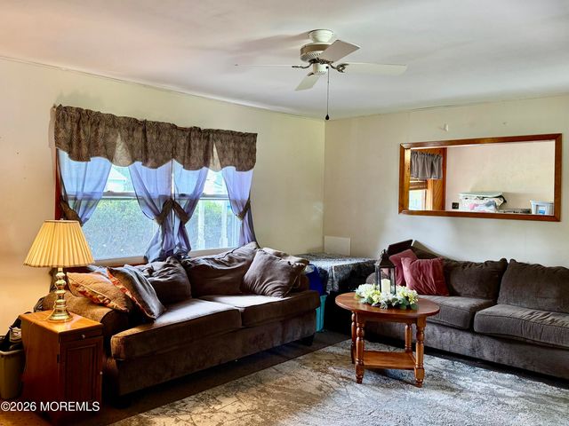 122 Beverly Drive, Barnegat, NJ 08005