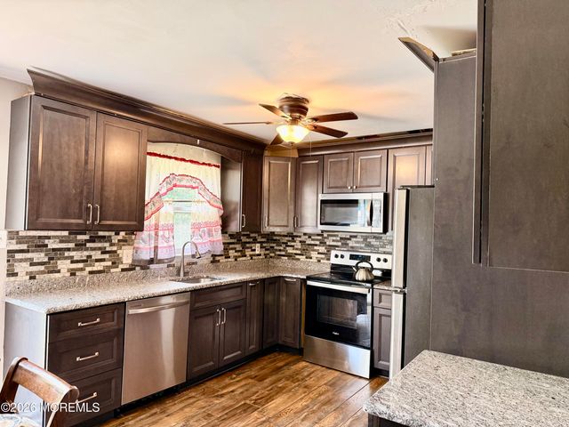 122 Beverly Drive, Barnegat, NJ 08005