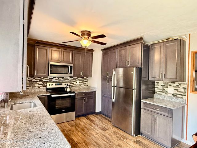 122 Beverly Drive, Barnegat, NJ 08005