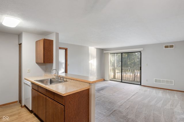 4321 Village Parkway Circle W 6, Indianapolis, IN 46254