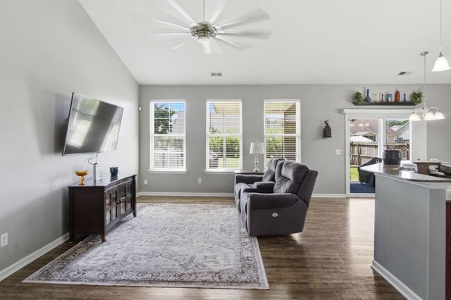 1037 Bridlewood Farms, Ridgeville, SC 29472