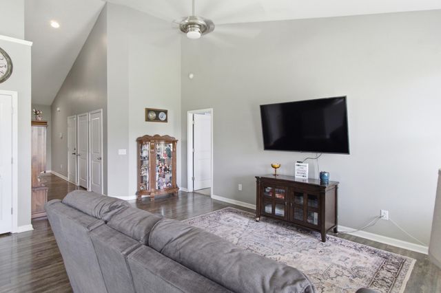 1037 Bridlewood Farms, Ridgeville, SC 29472