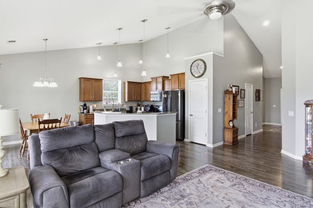 1037 Bridlewood Farms, Ridgeville, SC 29472