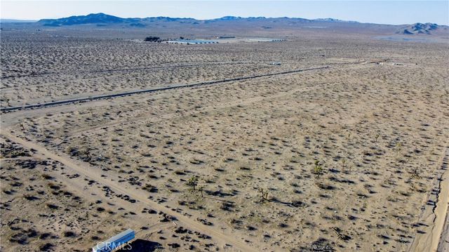 1 Auburn, Adelanto, CA 92301