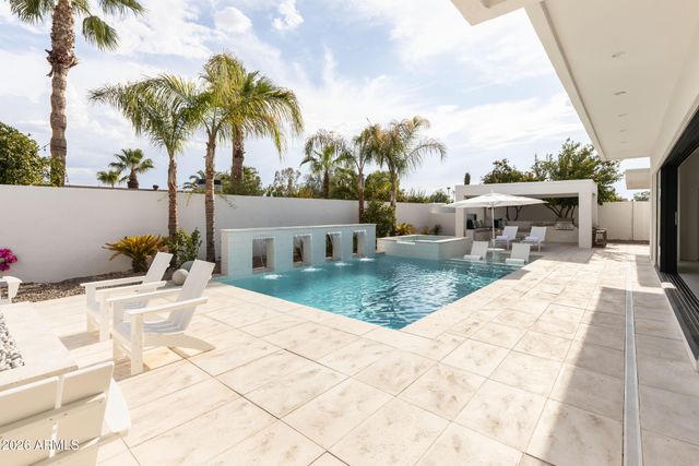 6511 E DREYFUS Avenue, Scottsdale, AZ 85254