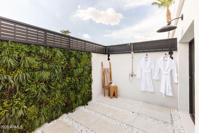 6511 E DREYFUS Avenue, Scottsdale, AZ 85254