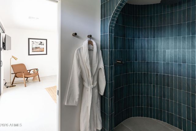 6511 E DREYFUS Avenue, Scottsdale, AZ 85254