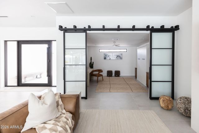 6511 E DREYFUS Avenue, Scottsdale, AZ 85254