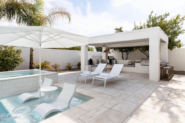 6511 E DREYFUS Avenue, Scottsdale, AZ 85254