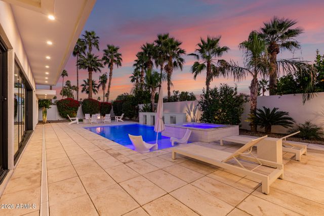 6511 E DREYFUS Avenue, Scottsdale, AZ 85254