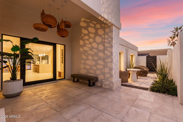 6511 E DREYFUS Avenue, Scottsdale, AZ 85254