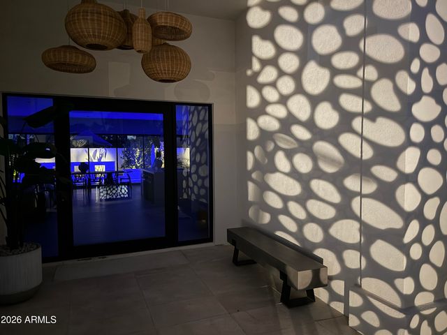 6511 E DREYFUS Avenue, Scottsdale, AZ 85254