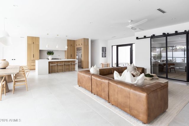 6511 E DREYFUS Avenue, Scottsdale, AZ 85254