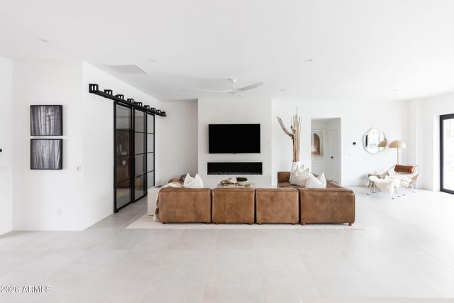 6511 E DREYFUS Avenue, Scottsdale, AZ 85254