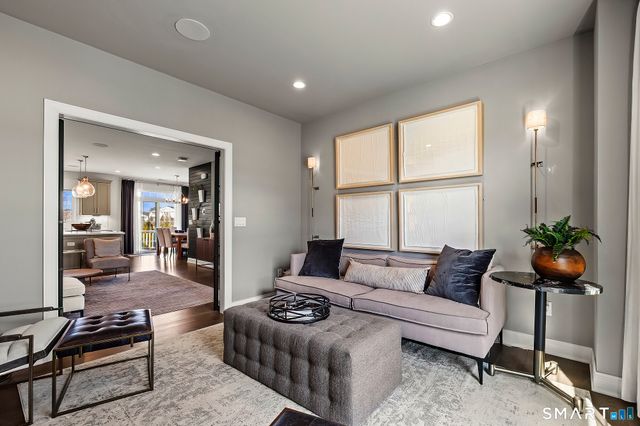 1 Brentwood Circle 1, Danbury, CT 06810