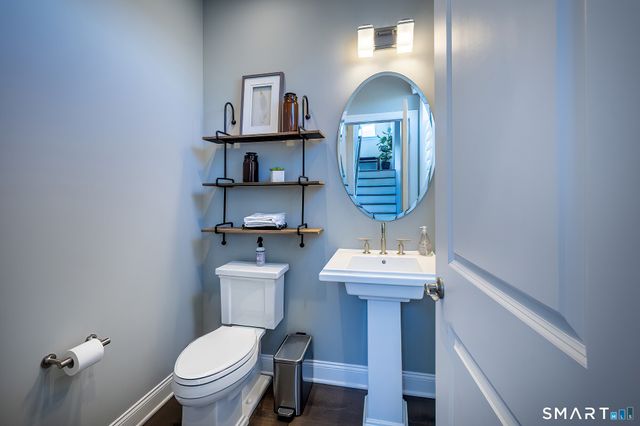 1 Brentwood Circle 1, Danbury, CT 06810