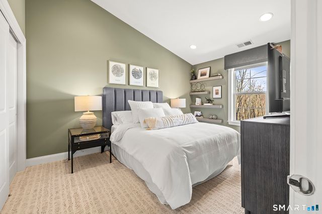 1 Brentwood Circle 1, Danbury, CT 06810