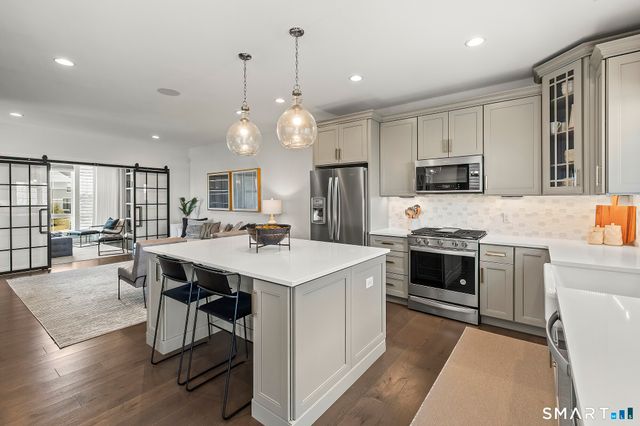 1 Brentwood Circle 1, Danbury, CT 06810