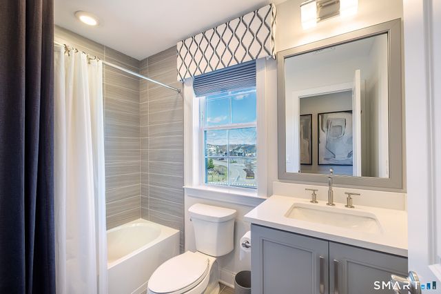 1 Brentwood Circle 1, Danbury, CT 06810