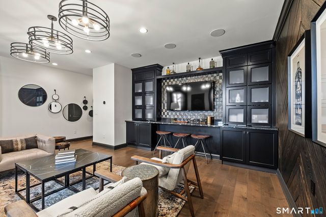 1 Brentwood Circle 1, Danbury, CT 06810