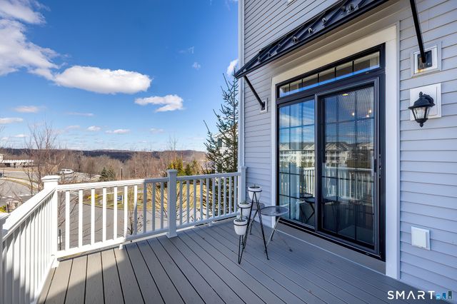 1 Brentwood Circle 1, Danbury, CT 06810