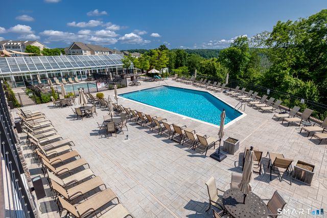 1 Brentwood Circle 1, Danbury, CT 06810