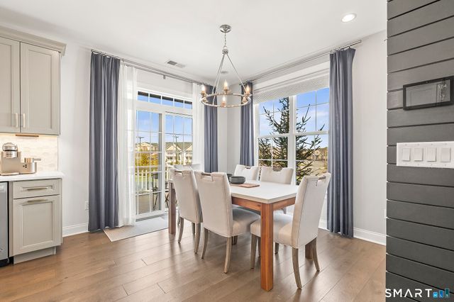 1 Brentwood Circle 1, Danbury, CT 06810