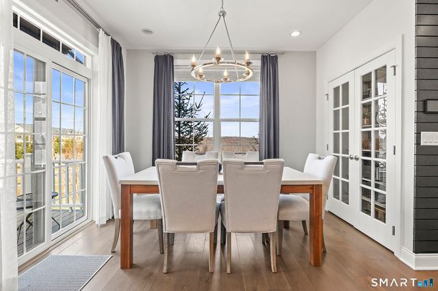 1 Brentwood Circle 1, Danbury, CT 06810