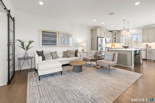 1 Brentwood Circle 1, Danbury, CT 06810