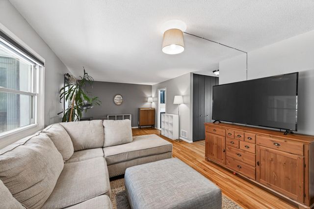 12113 Drake Street NW, Coon Rapids, MN 55448