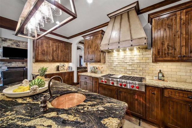 852 Eagle Pointe, Montgomery, TX 77316