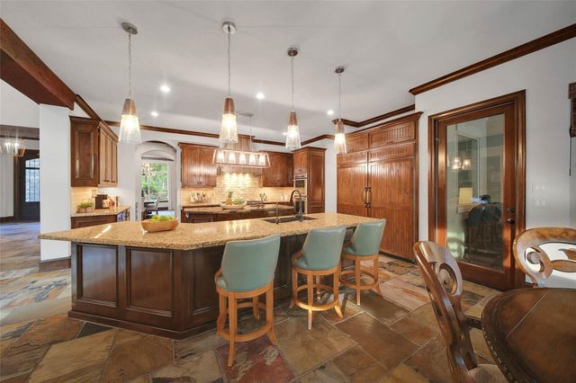 852 Eagle Pointe, Montgomery, TX 77316