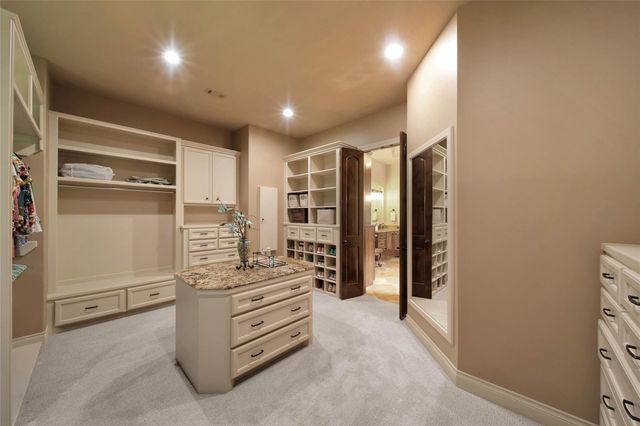 852 Eagle Pointe, Montgomery, TX 77316