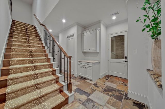 852 Eagle Pointe, Montgomery, TX 77316