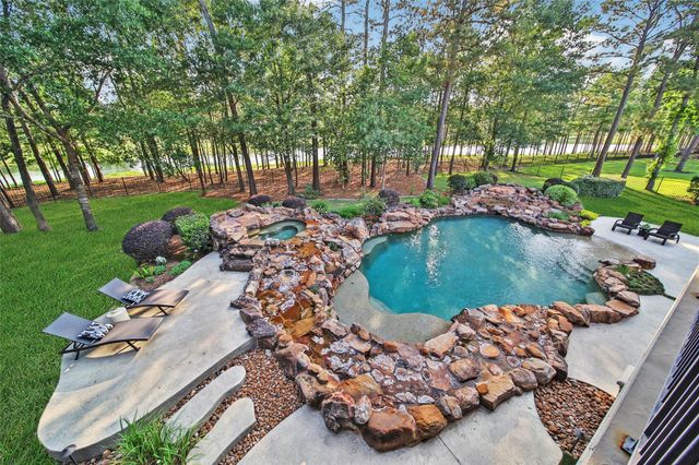 852 Eagle Pointe, Montgomery, TX 77316