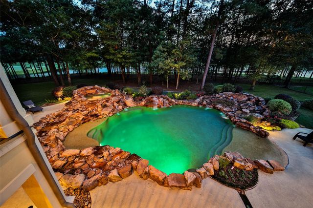 852 Eagle Pointe, Montgomery, TX 77316