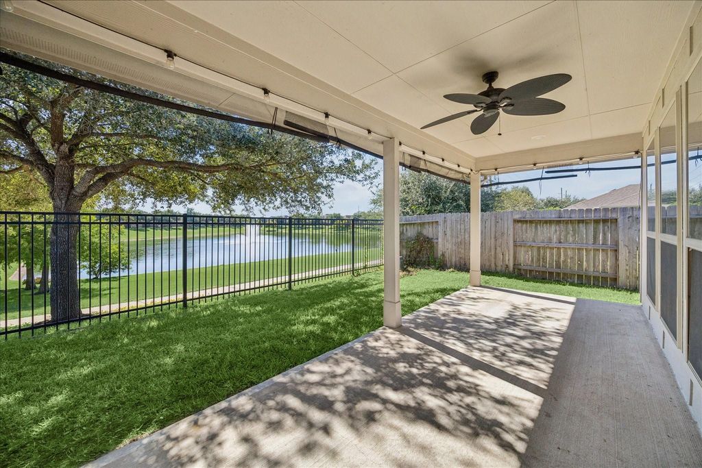 18203 Alora Springs Trace, Cypress, TX 77433