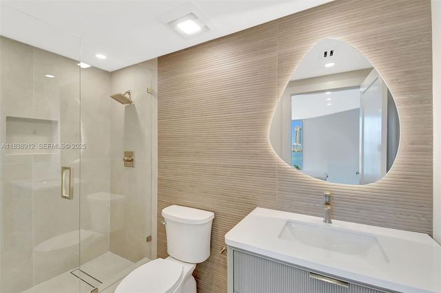 3370 Hidden Bay Drive 812, Aventura, FL 33180