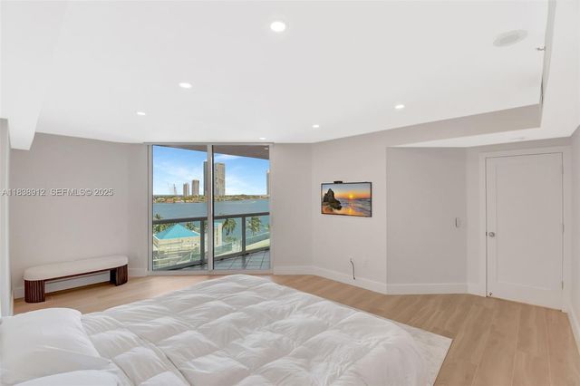 3370 Hidden Bay Drive 812, Aventura, FL 33180