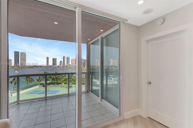 3370 Hidden Bay Drive 812, Aventura, FL 33180